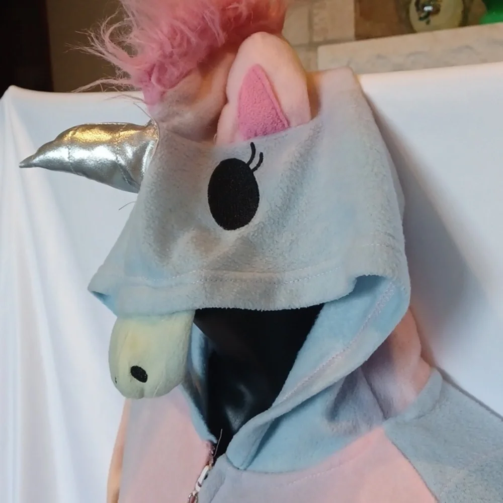 Spirit Halloween unicorn costume, kids sz 12/14, no tail